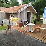 Zenzela Surf House Pensionat Naujac-sur-Mer