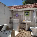 Zenzela Surf House * Naujac-sur-Mer