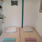 Zenzela Surf House Pensionat *
