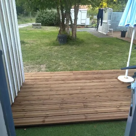 Zenzela Surf House