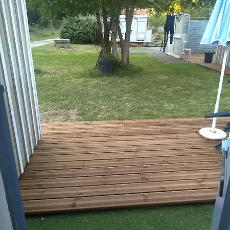 Zenzela Surf House