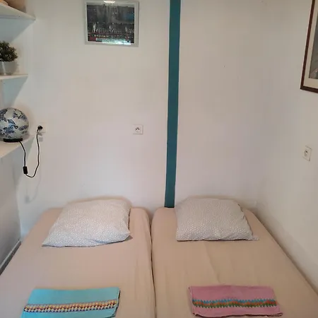 Zenzela Surf House Guest house *